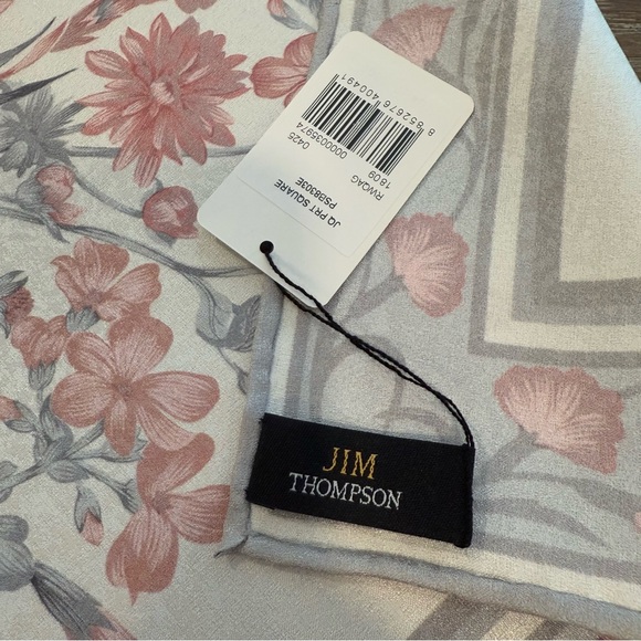 Authentic Jim Thompson Scarf - Picture 6 of 7